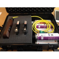 Carryingcase for hand yokes and UV-lamps